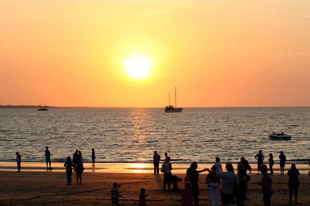 クオリティ ホテル ダーウィン エアポート 設備 写真 Sunset at Juhu beach