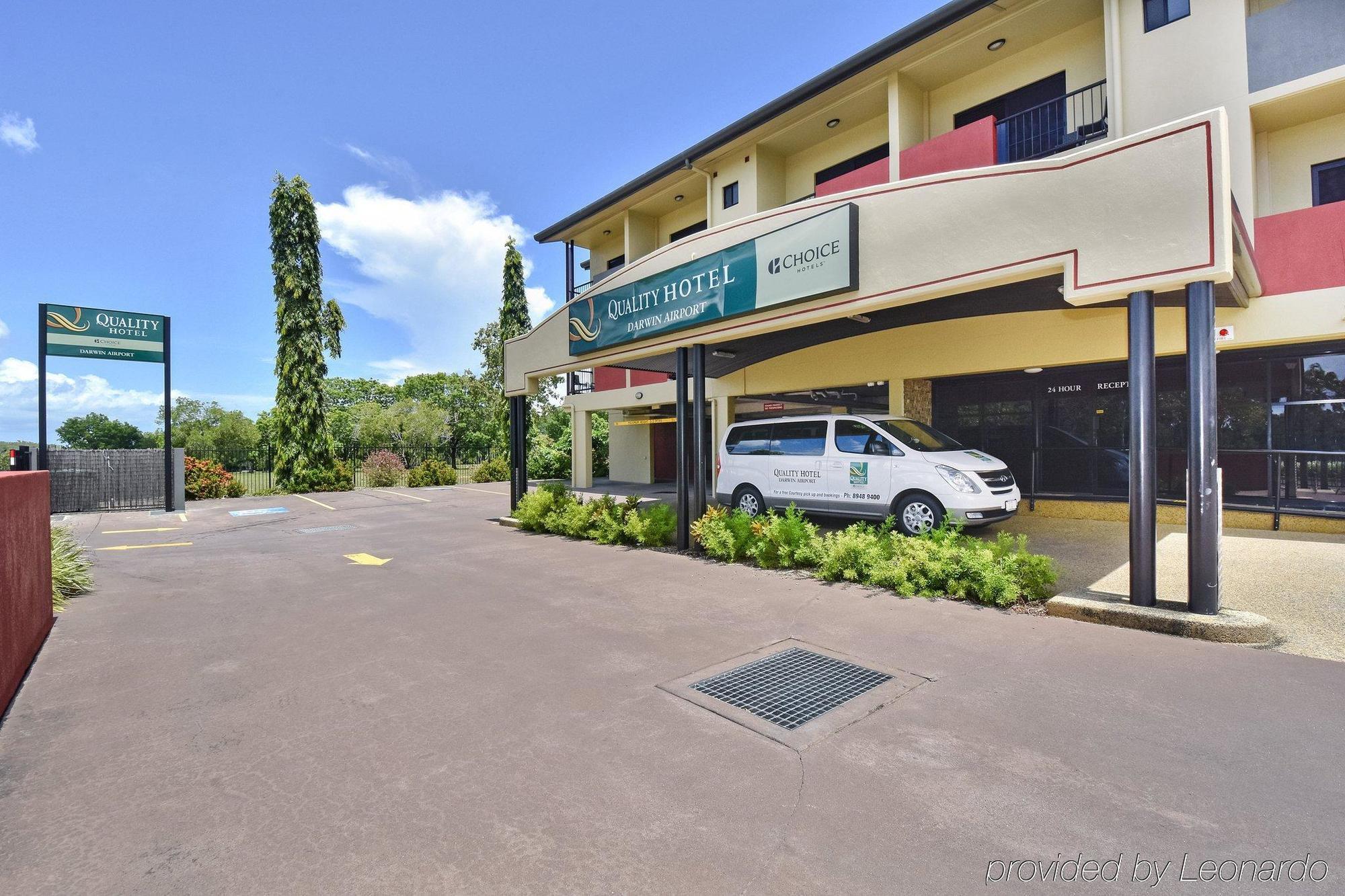 クオリティ ホテル ダーウィン エアポート エクステリア 写真 The former St. John Ambulance headquarters in Townsville, Queensland.